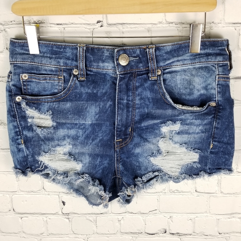 AMERICAN EAGLE | Hi-Rise Shortie distressed shorts